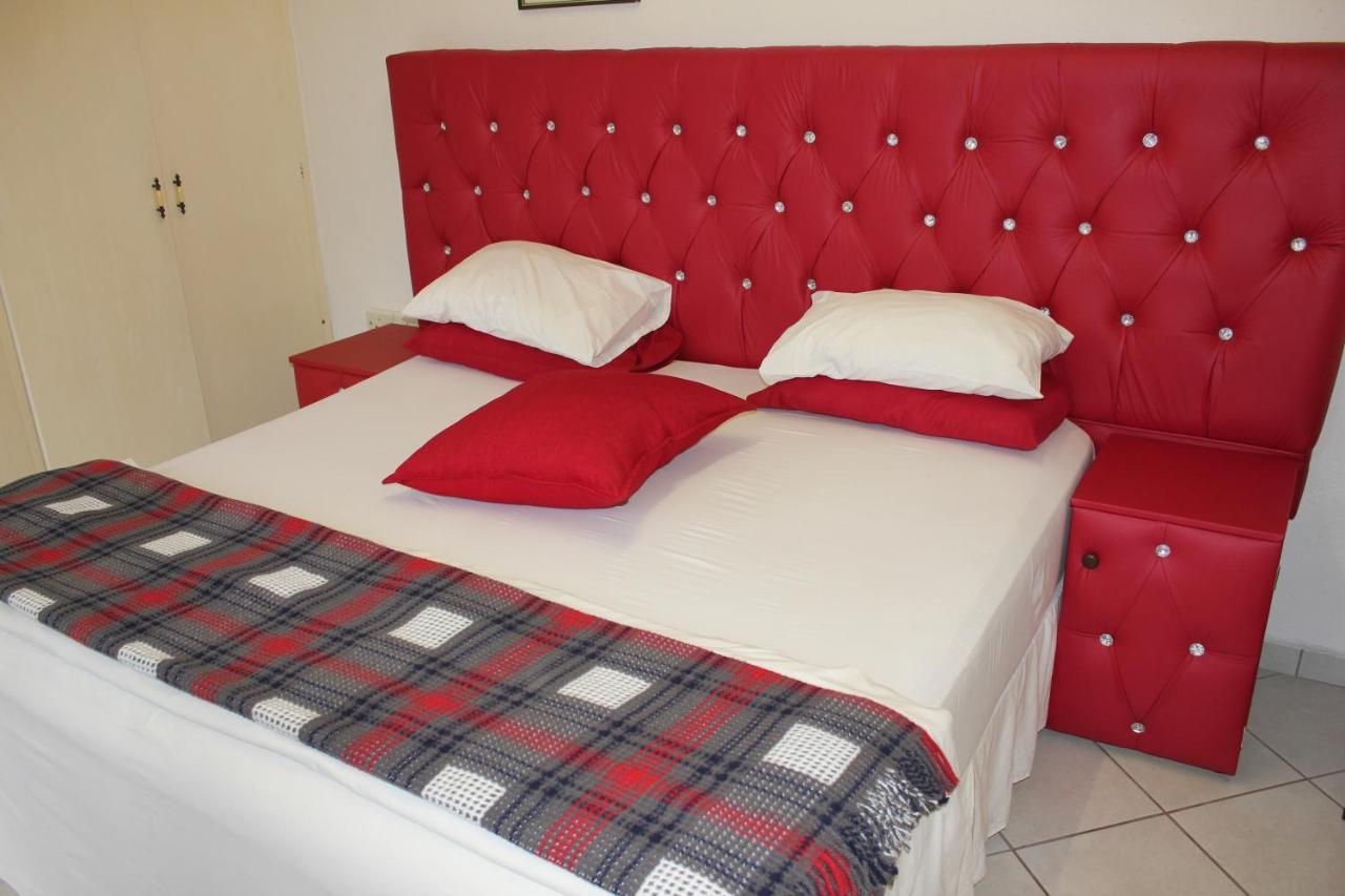 Tzaneen Guest House ภายนอก รูปภาพ