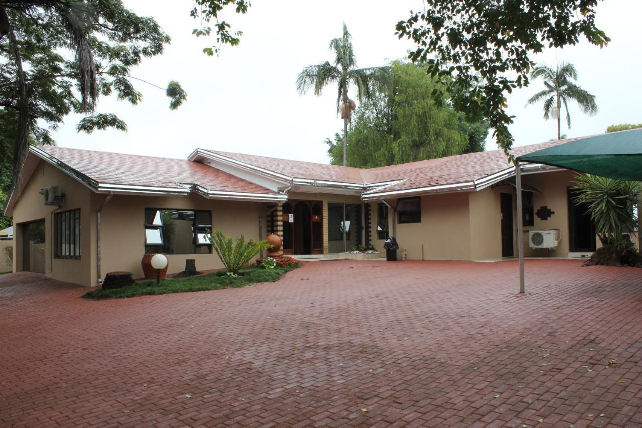 Tzaneen Guest House ภายนอก รูปภาพ
